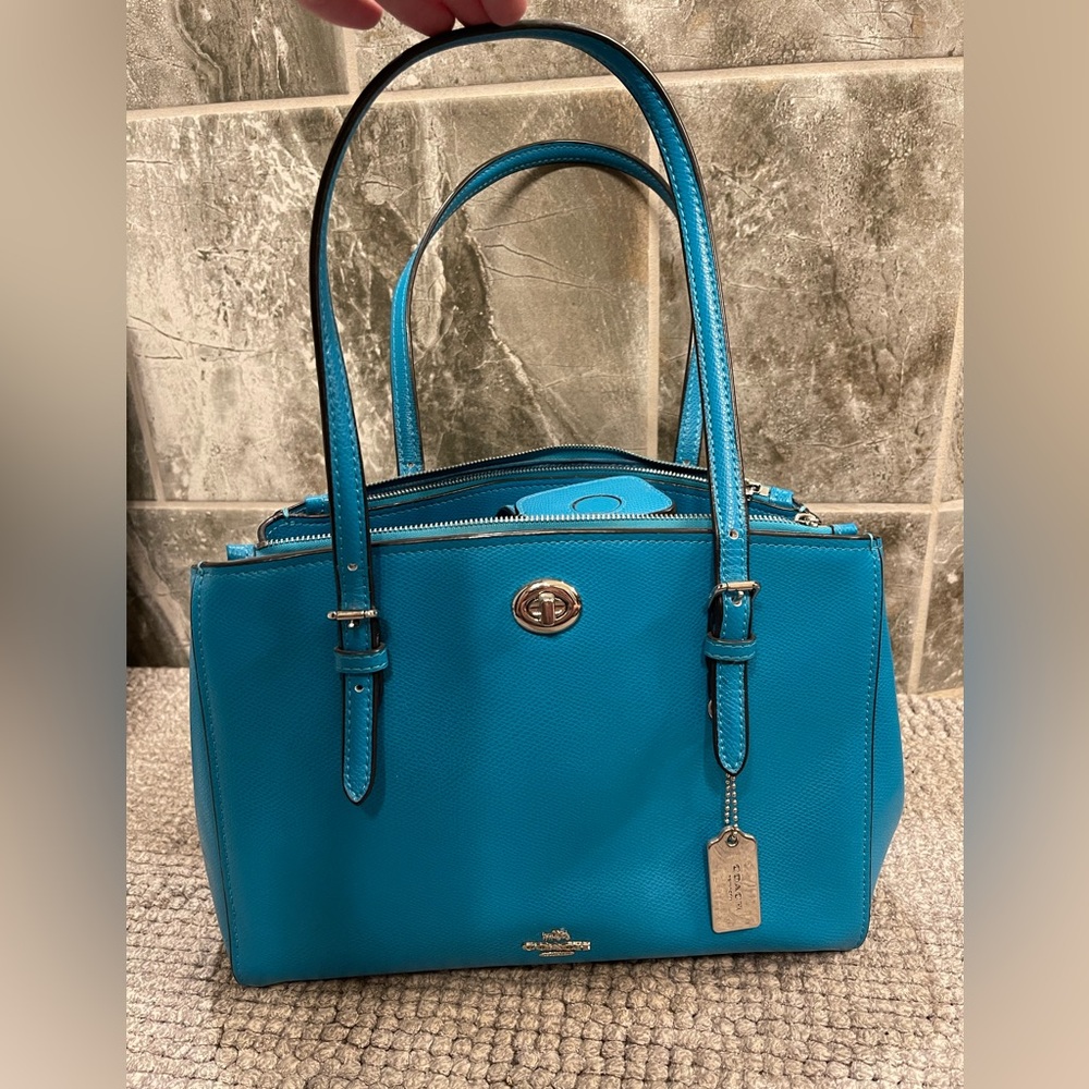Coach Turnlock Carryall 29